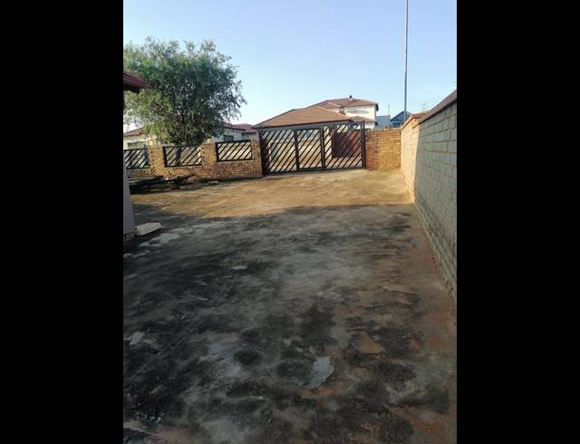 3 BEDROOM HOUSE FOR SALE IN ELANDSPOORT